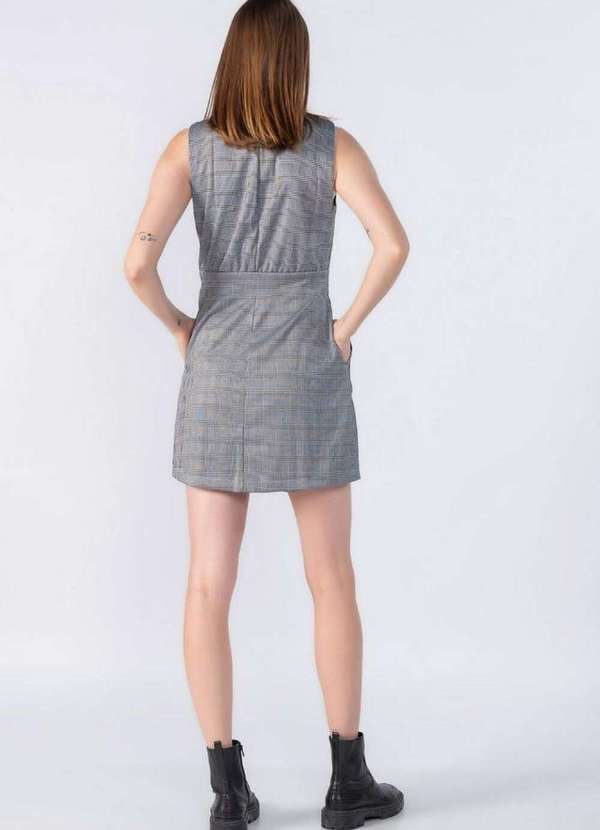 Lamis - Vestido Xadrez com Shorts Preto 4