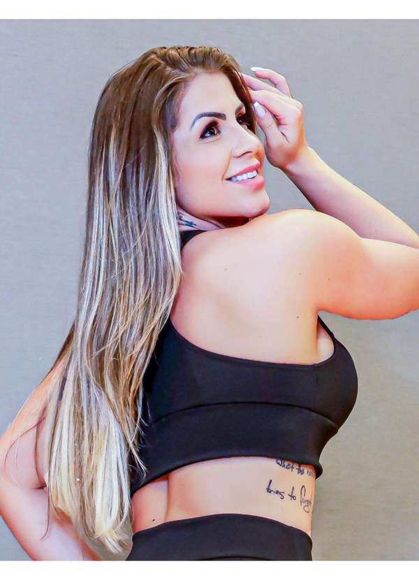 Fitmoda - Cropped em Crepe de Alfaiataria com Bojo Removivel Preto 2