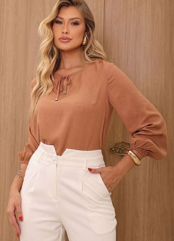 Miss Misses - Blusa Elis Manga Longa com Ponteira Caramelo Bege