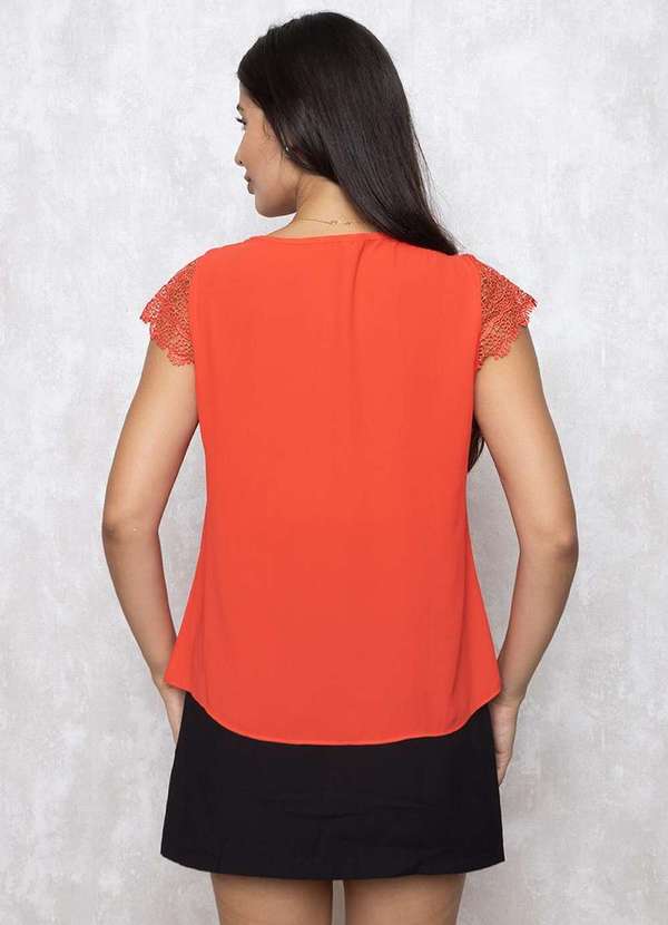 Karmani - Blusa Karmani Detalhe Renda Laranja 2
