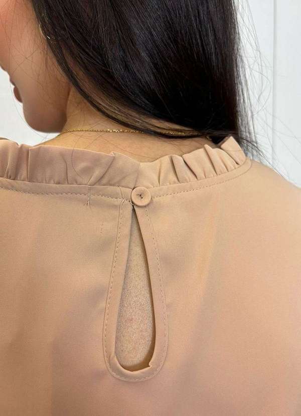 Miss Misses - Blusa Kim Manga Curta com Detalhe Gripir Marrom 6