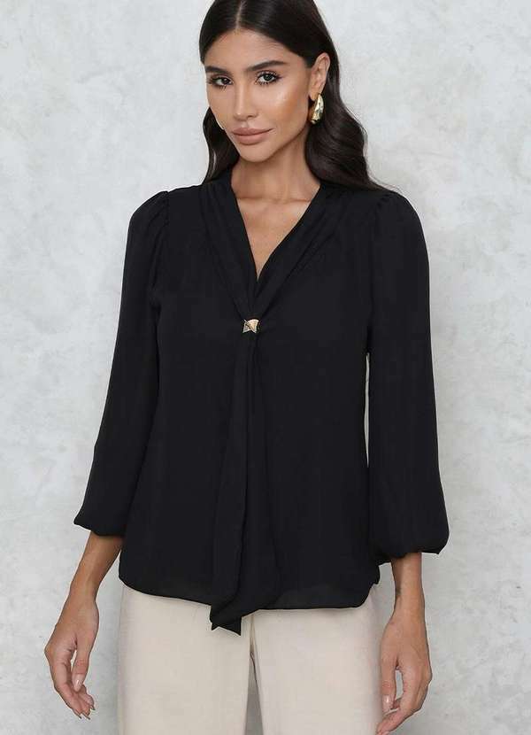 Miss Misses - Blusa Neusa Crepe Manga Longa com Passante Metal Preto