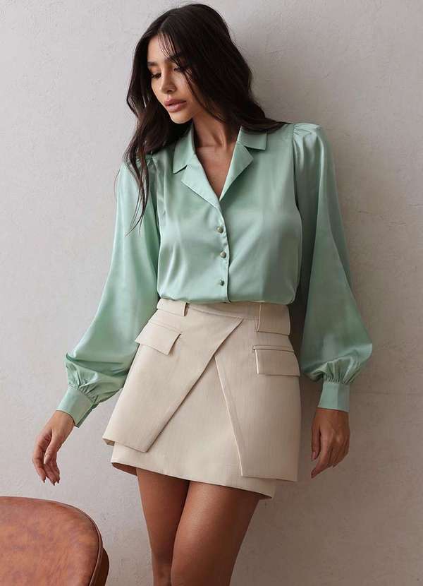 Dot Clothing - Camisa Dot Clothing Acetinada com Gola Verde