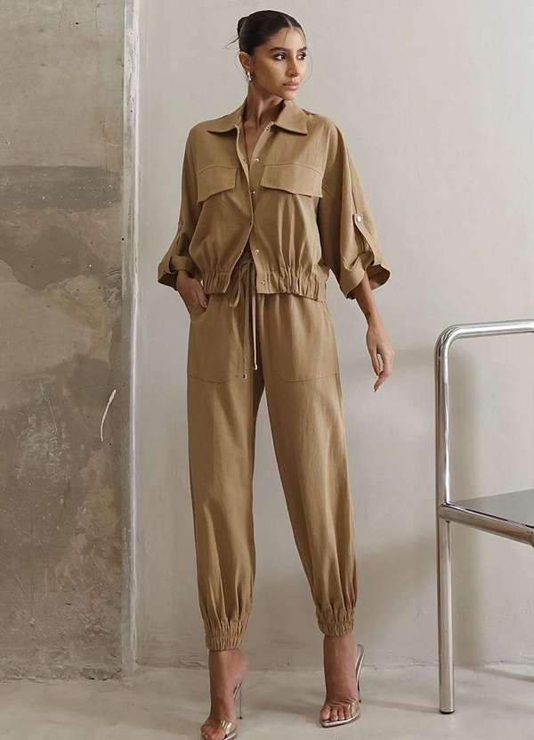 Dot Clothing - Conjunto Dot Clothing Liz Blusa e Calca Jogger Bege