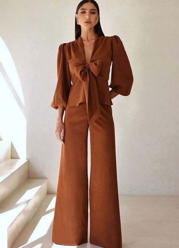 Dot Clothing - Conjunto Loreta Dot Clothing Blusa e Calca Marrom