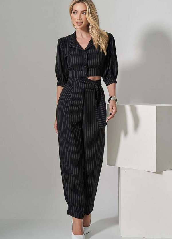 Miss Misses - Conjunto Miss Misses Cropped e Calca Risca de Giz Preto Preto