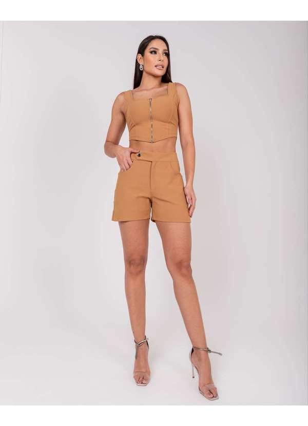 Miss Misses - Short Miss Misses com Bolso e Botao Caramelo Marrom