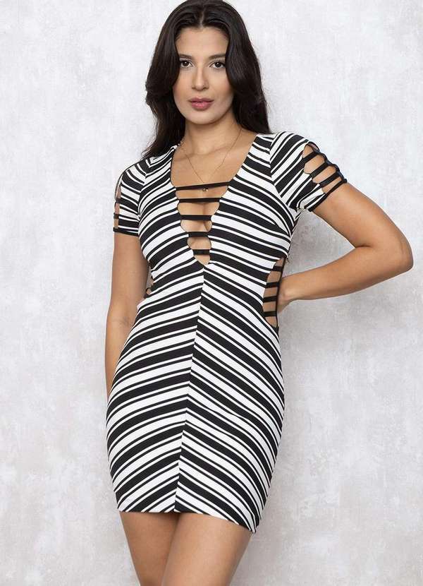 Limone - Vestido Limone Tubinho Detalhe Frente Preto
