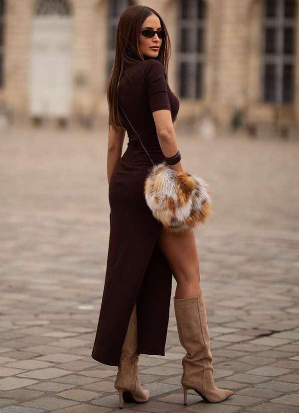 Dot Clothing - Vestido Longo Dot Clothing Canelado com Fenda Marrom 2