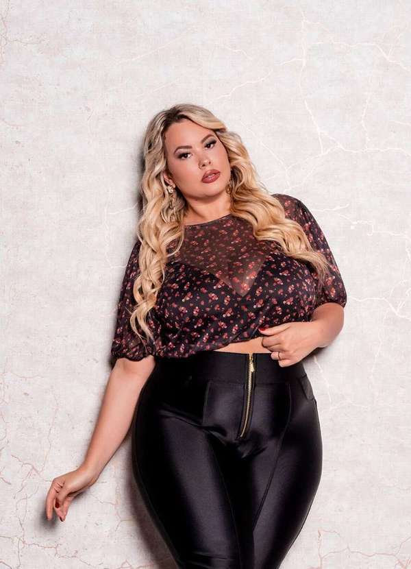 It Curves - Conjunto Plus Size Tule e Top Floral Preto