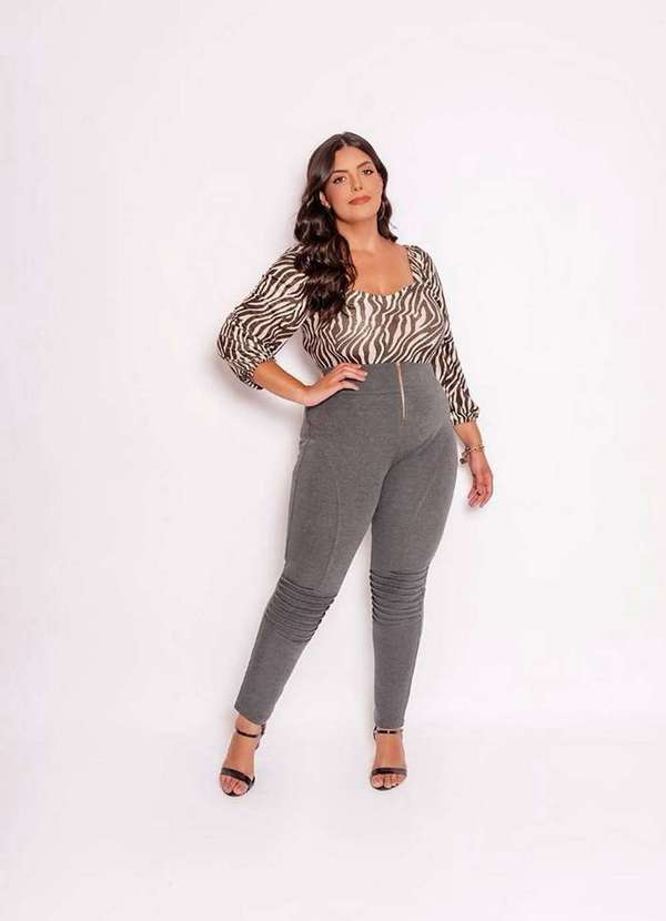 Ana Maya Curves - Calca Feminina Montaria Plus Size com Ziper Cinza 1