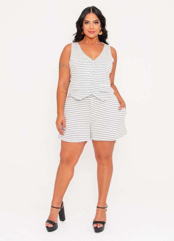 Predilects Plus - Conjunto Feminino Plus Size Listrado Colete e Shorts Cinza 2