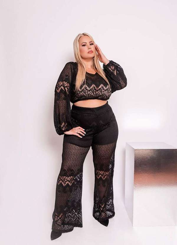 It Curves - Conjunto Plus Size Detalhado em Renda Preto