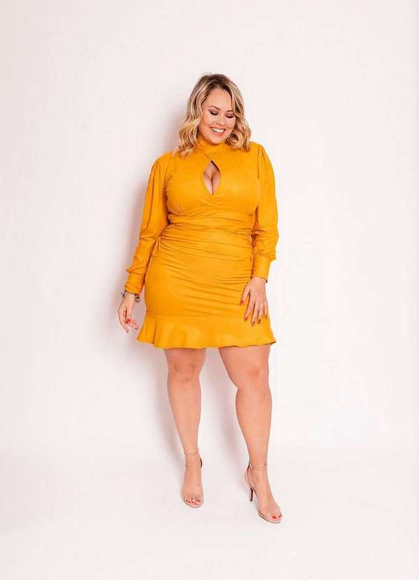 It Curves - Conjunto Plus Size em Suede Amarelo