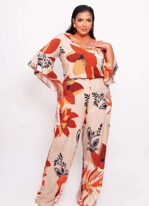 Predilects Plus - Conjunto Feminino Plus Size Estampa Flores Bege