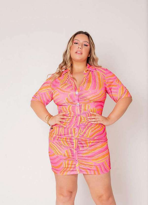 Ana Maya Curves - Vestido Plus Size Feminino Franzido na Vista Rosa