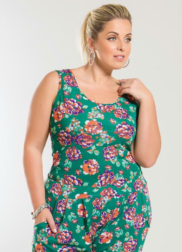 Marguerite - Blusa sem Mangas Verde Estampa Flores Plus Size