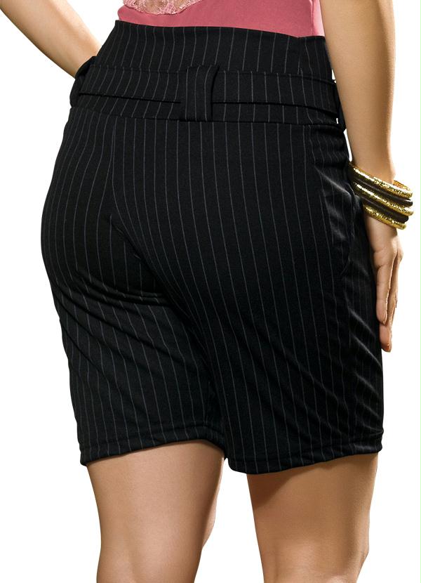 Outlet - Bermuda  Feminina Preta com Risca de Giz 2