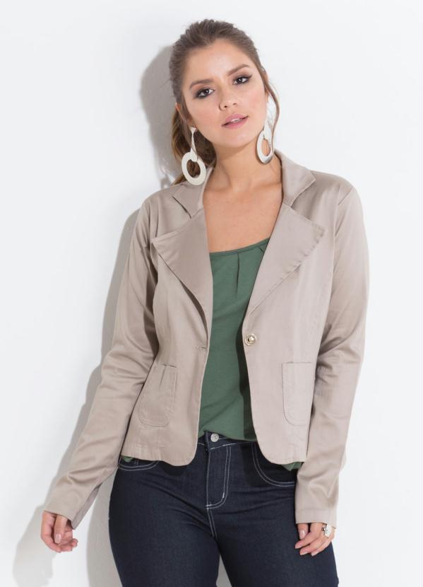 Quintess - Blazer Bege Quintess com Botão e Bolsos