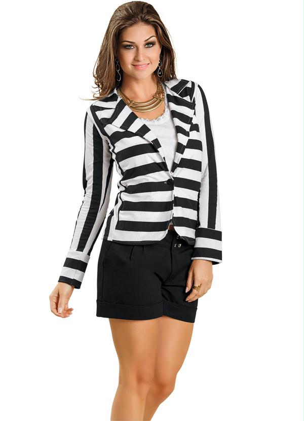 Outlet - Blazer Listrado Branco e Preto 3