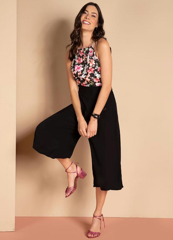 Quintess - Blusa Floral Rosa Halter com Gota e Botões 5