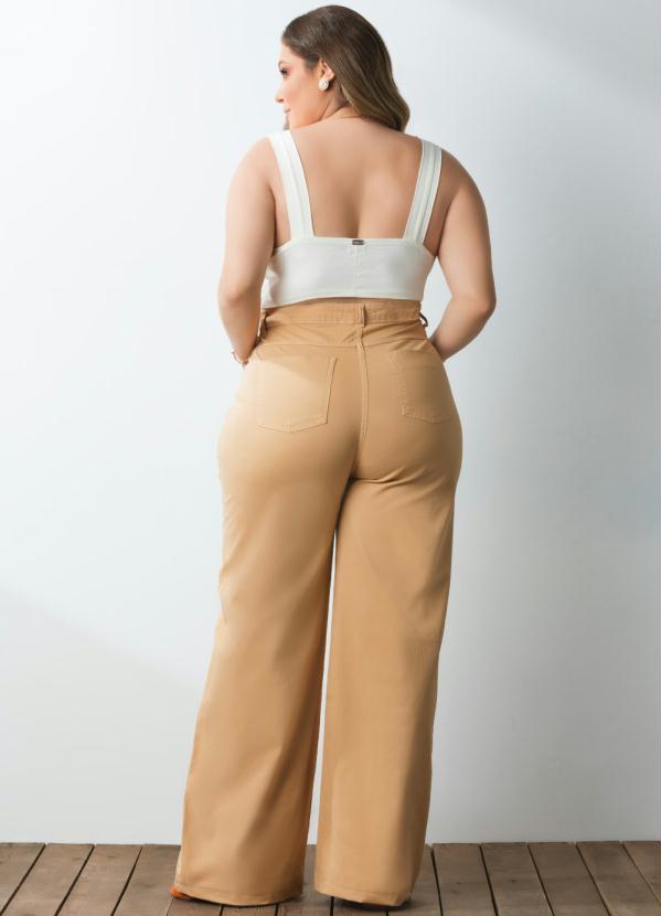 Quintess - Top Off White com Recorte Anatômico 11