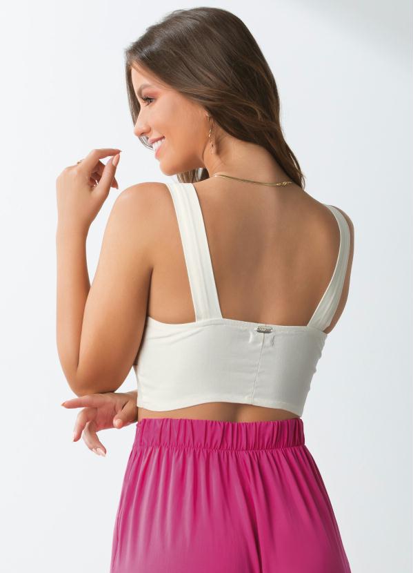 Quintess - Top Off White com Recorte Anatômico 3