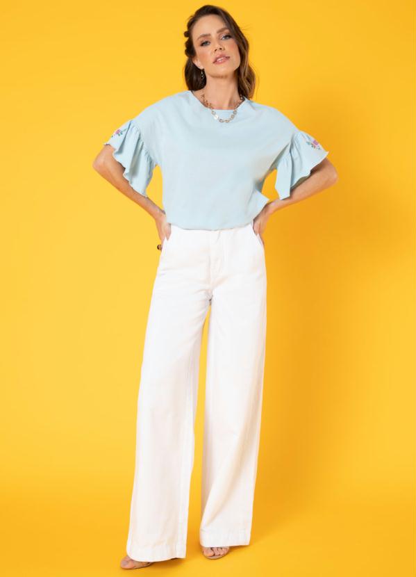Quintess - Blusa Azul com Bordados em Floral e Mangas 3/4 3