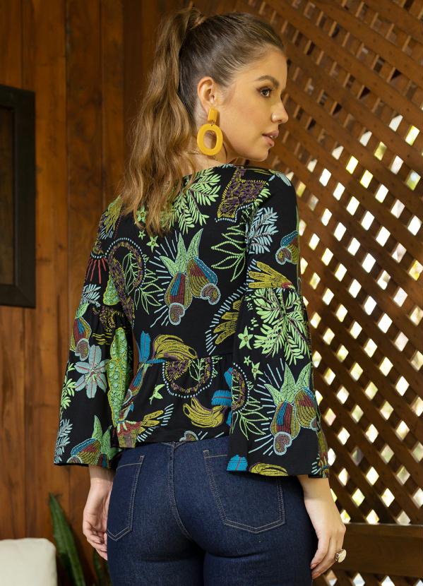 Quintess - Blusa Floresta Preta Soltinha 6