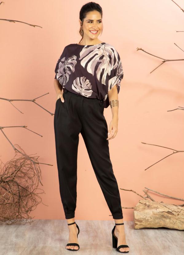 Quintess - Blusa Folhagem Preta Ampla com Mangas 3/4 6