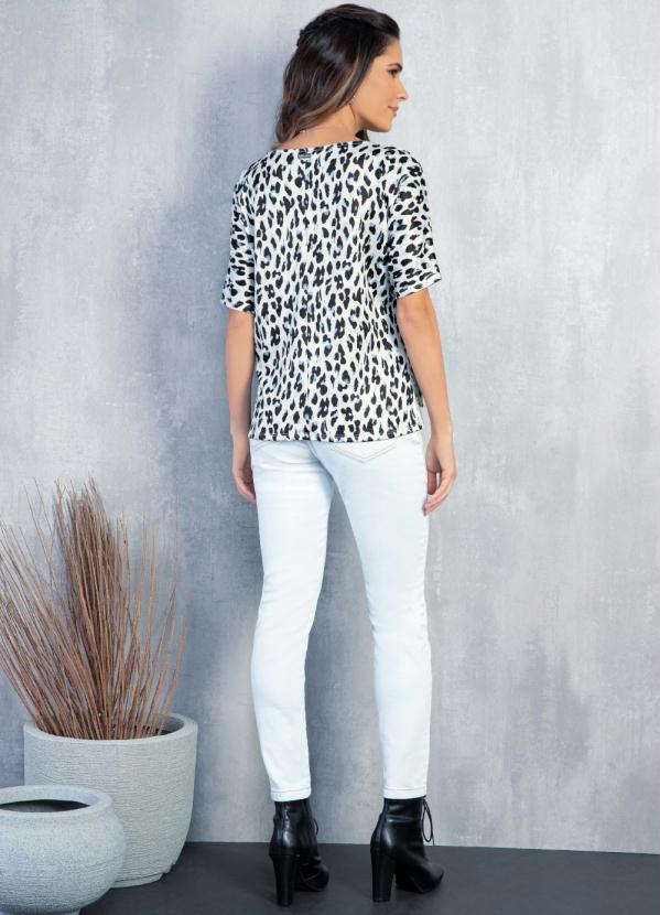 Quintess - Blusa Oncinha Azul com Degrau na Barra 4