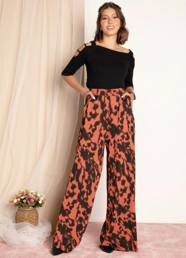 Quintess - Blusa Preta com Detalhe Vazado nas Mangas 5