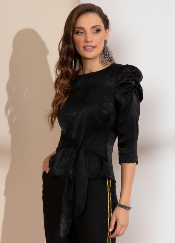 Quintess - Blusa Preta com Mangas Bufantes e Amarração