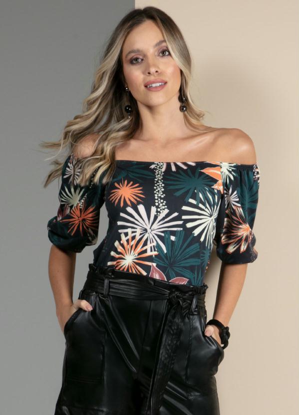 Quintess - Blusa Ciganinha com Mangas Bufantes Floral Preto