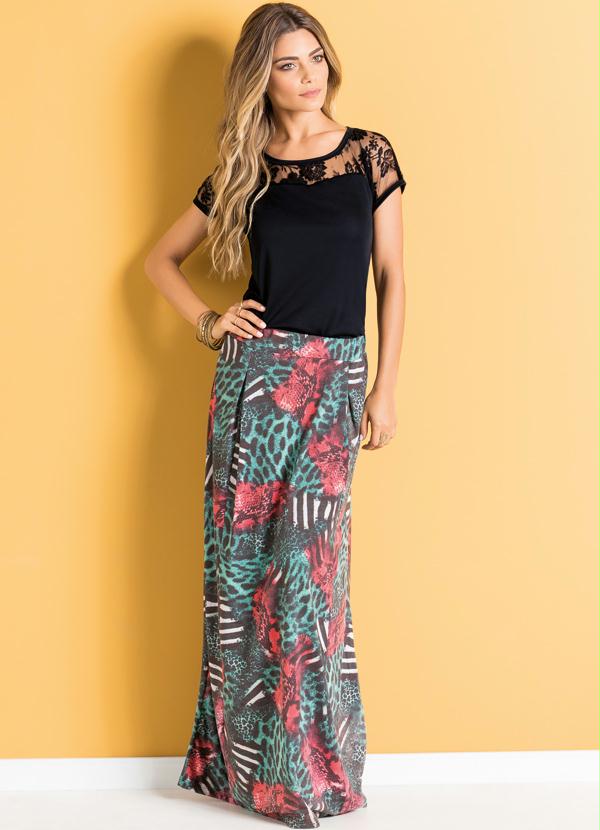 Outlet - Blusa com Recorte em Renda no Decote Preta 4
