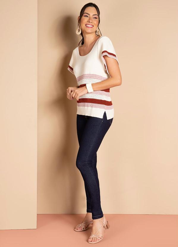 Quintess - Blusa em Tricô Listras Vinho com Decote Quadrado 3