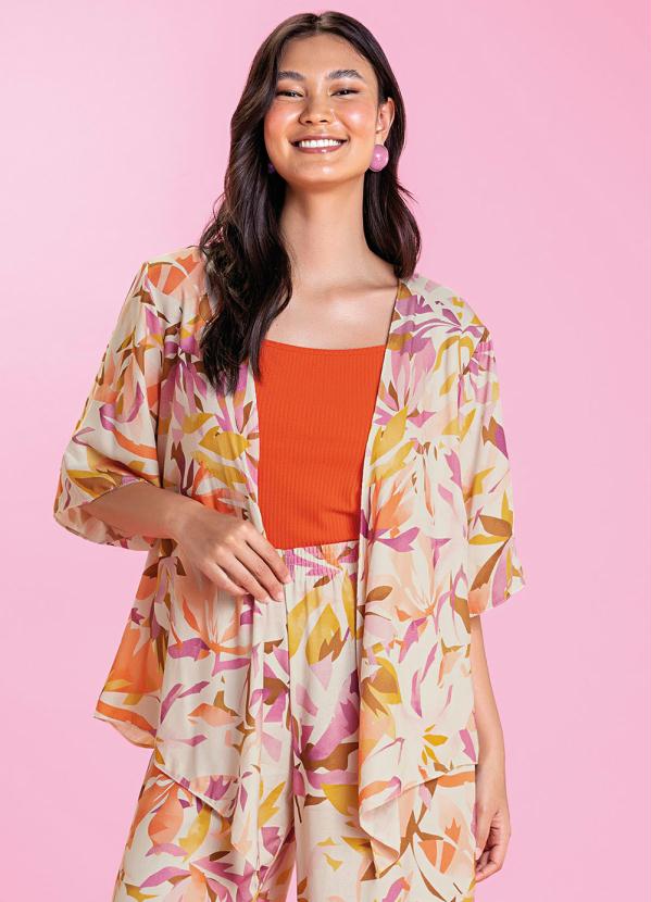 Marialícia - Blusa Estampado Digital Floral Bege