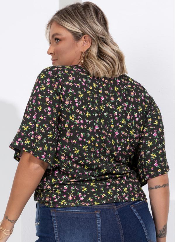 Quintess - Blusa Floral Decote V com Mangas Evasê 7