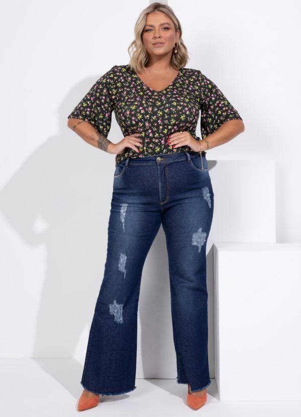 Quintess - Blusa Floral Decote V com Mangas Evasê 8