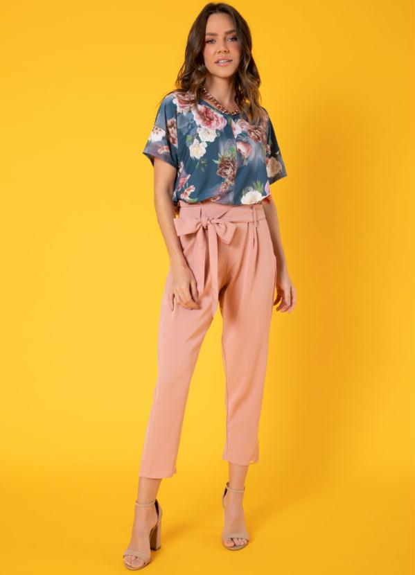 Quintess - Blusa Flores Soltinha com Decote V 3