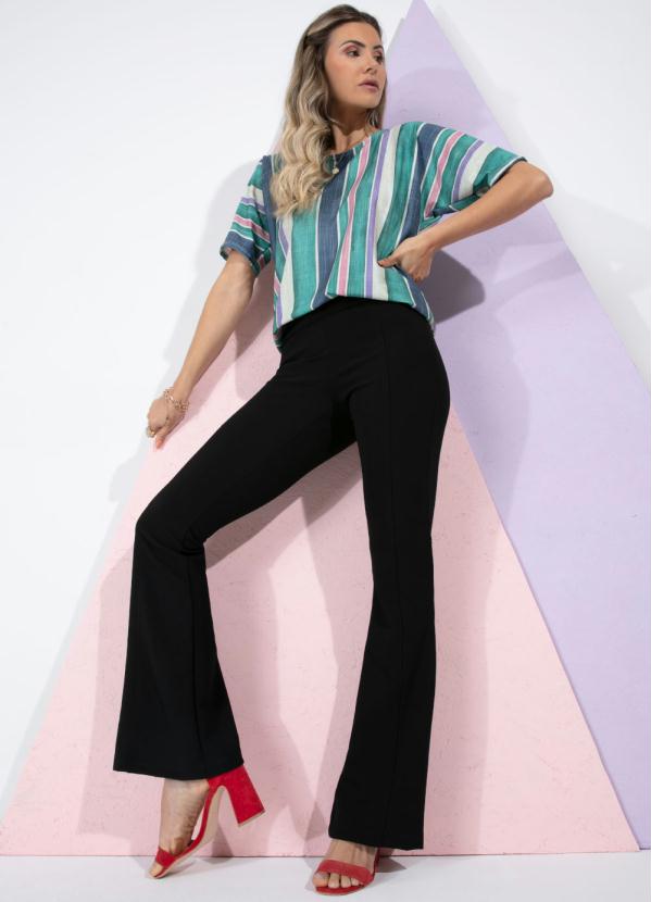 Quintess - Blusa Listrada Decote Canoa Alongada 3