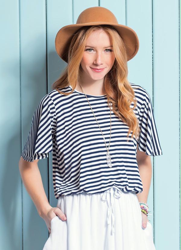 Quintess - Blusa Listrada Quintess com Vazado nas Costas