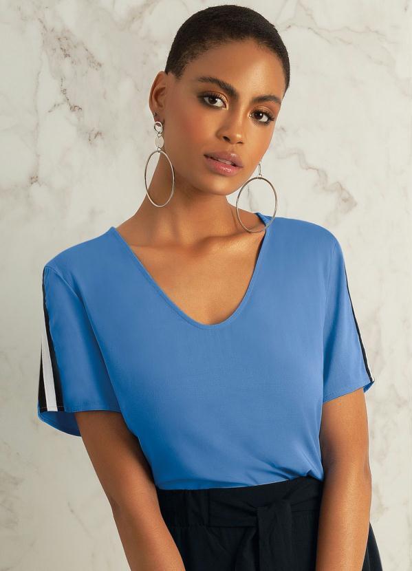 Gris - Blusa Manga Curta com Detalhe Azul