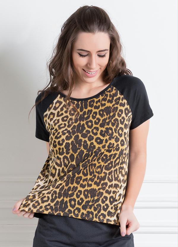 Outlet - Blusa Mangas Raglan Curtas Preta e Estampa Onça