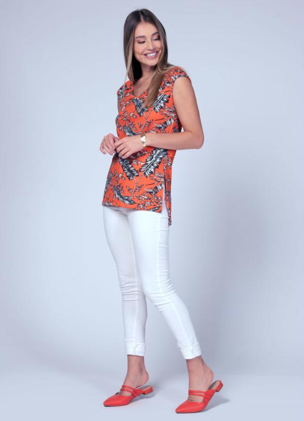 Quintess - Blusa Mullet Folhagem Laranja com Fenda Lateral 5