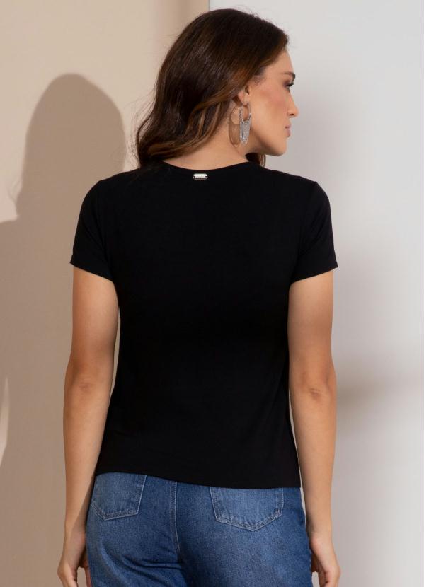 Quintess - Blusa Preta com Bordado Frontal 2