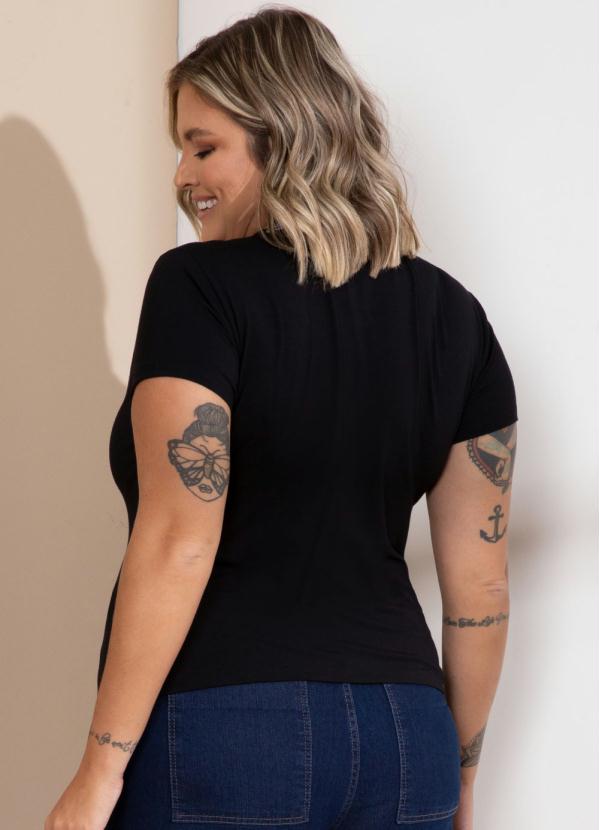 Quintess - Blusa Preta com Bordado Frontal 6