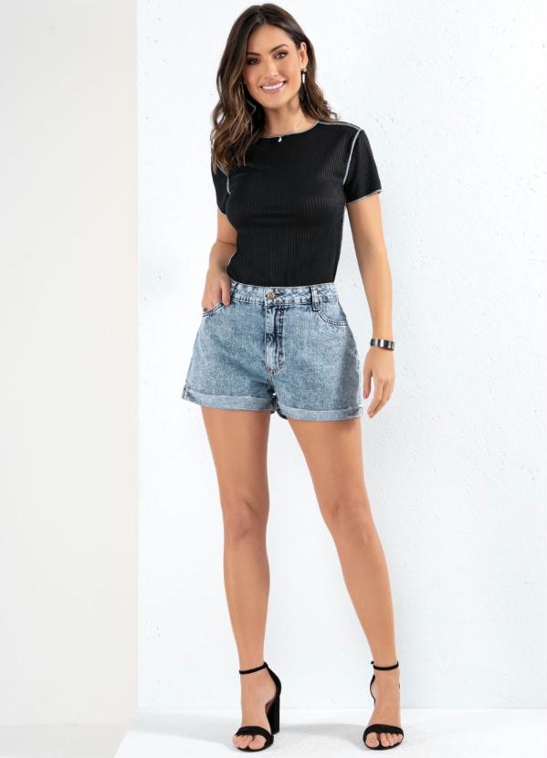 Quintess - Blusa Preta com Costuras Contrastantes 3