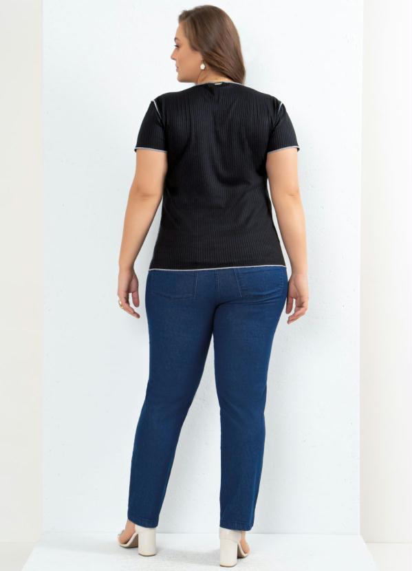 Quintess - Blusa Preta com Costuras Contrastantes 8