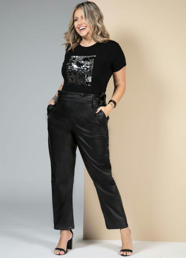 Quintess - Blusa Preta com Paetês 11